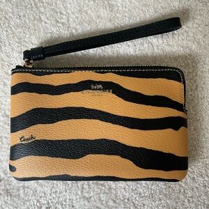 NWT Coach Tiger Print Corner Zipper Wristlet